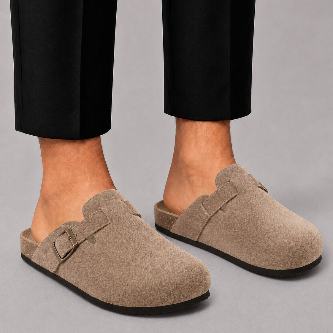 Riccardo | Clogs Uomo in Camoscio Beige dal Design Minimal