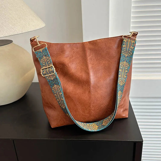 Borsa a tracolla in pelle con fascino vintage di Chelsey