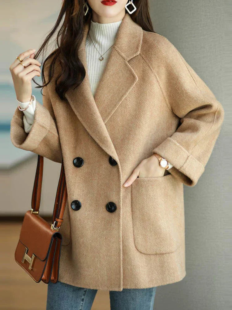 Elena | Cappotto Doppiopetto Autunnale con Colletto a Rever e Tasche Oversize