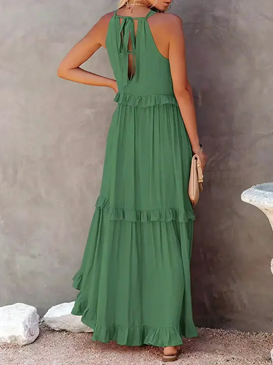 Emilia | Abito Maxi Elegante con Collo All’Americana e Dettagli a Rouches