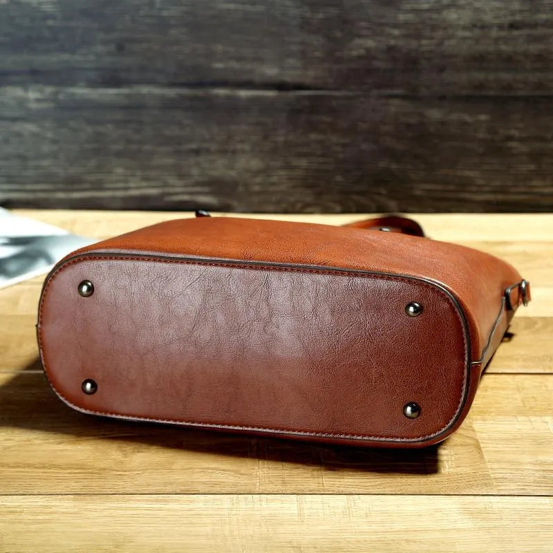 La borsa a tracolla in pelle vintage preferita da Nicole